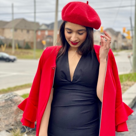 Black deep neck party dress. In new condition just wore twice. Brand: Revamped - Picture 3 of 3